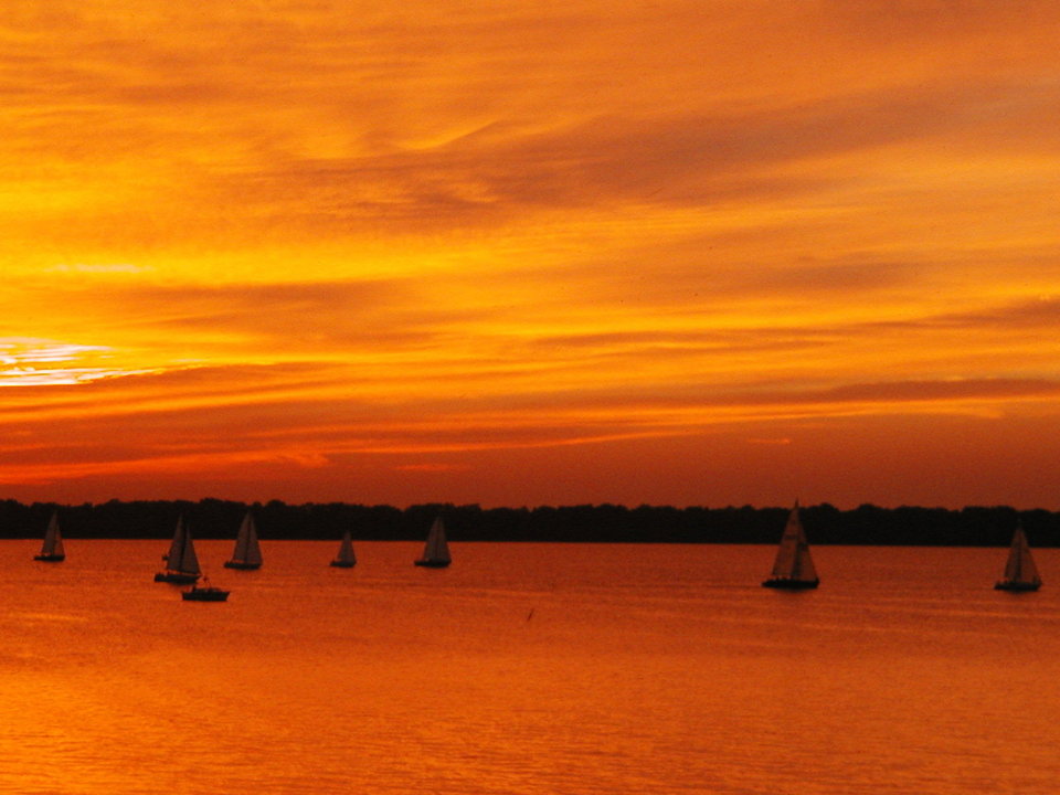 Erie, PA : Becalmed on Presque Isle Bay _Erie_Pa