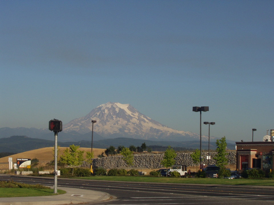 South Hill, WA: Mount Rainier from South Hill/Puyallup