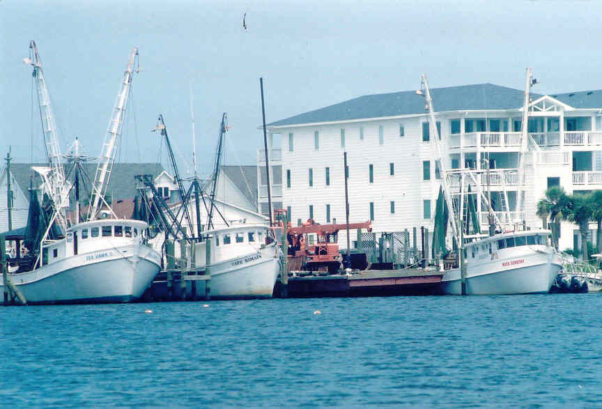 Kure Beach, NC : ships at the harbvor in kure beach