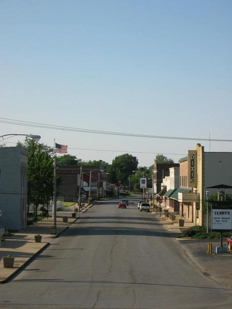 New Madrid, MO: On top of the levee, looking down Main street.