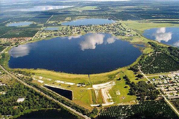 Avon Park, FL: Grand Oaks on Lake Damon