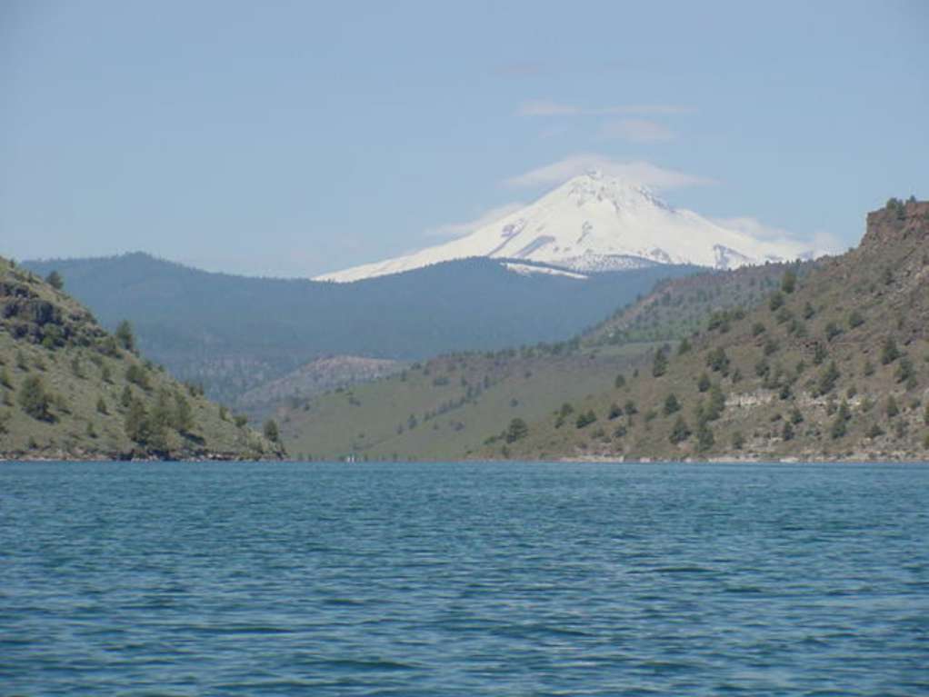 Madras, OR: lake Billy Chinook and Mt Jefferson