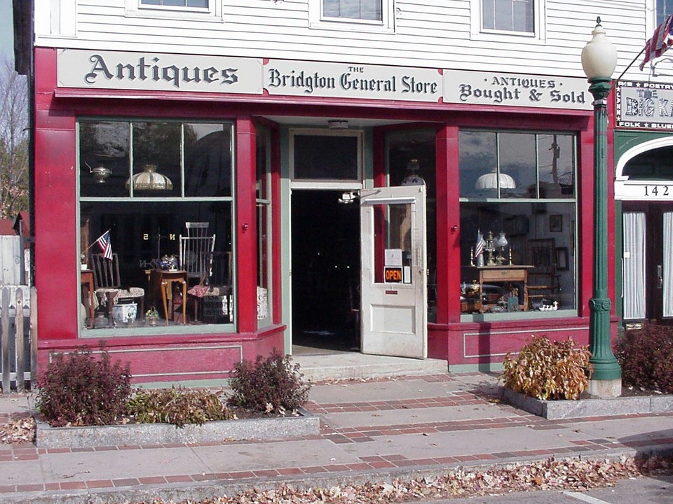 Bridgton, ME: 140 Main St. - One of the many antiques shops along Main St. in downtown Bridgton