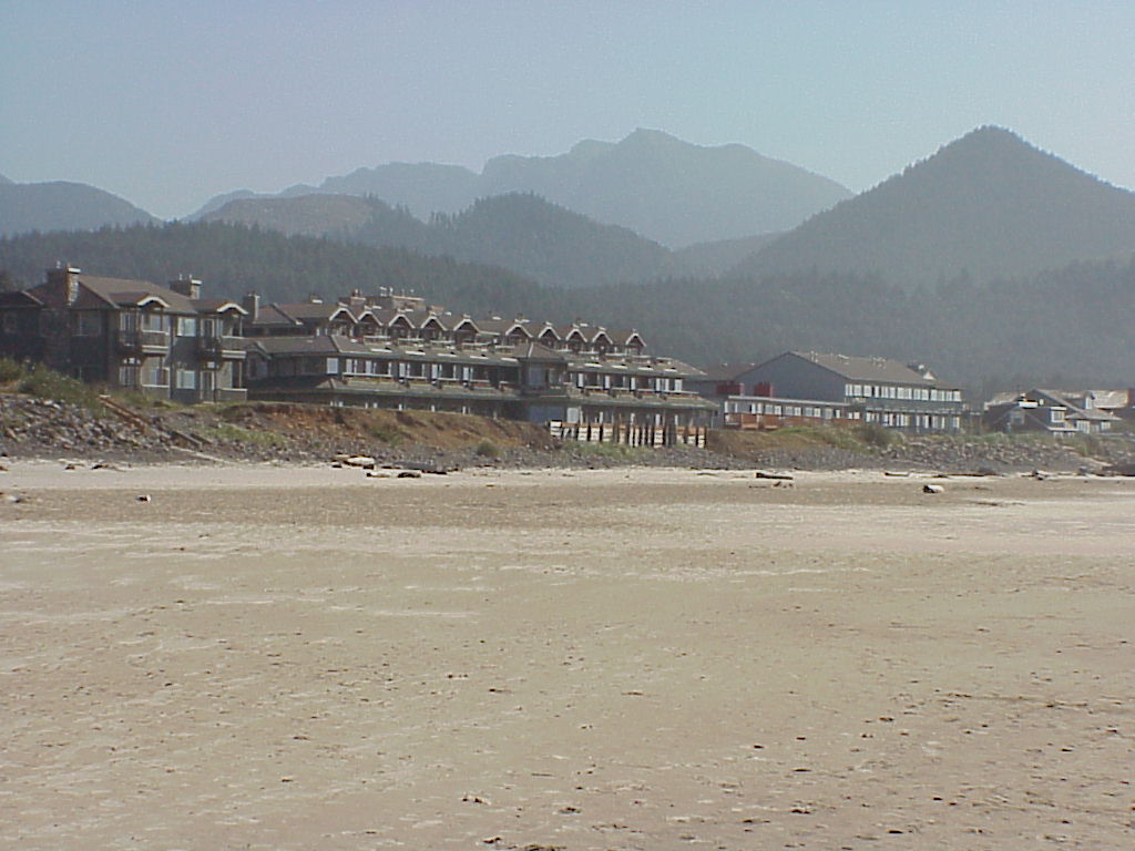 Cannon Beach, OR : Mountains at the beach