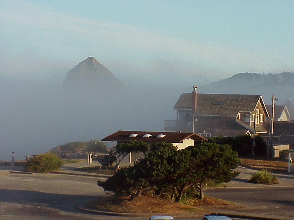 Cannon Beach, OR : Foggy morning