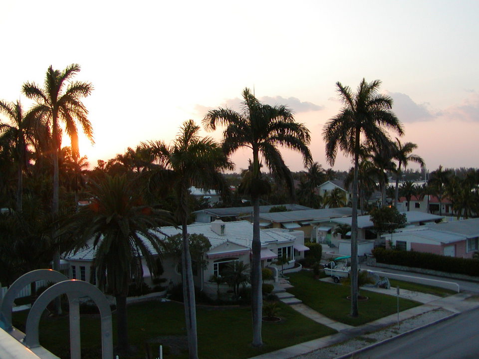 Hollywood, FL : Looking northwest from Hollywood Blvd bridge