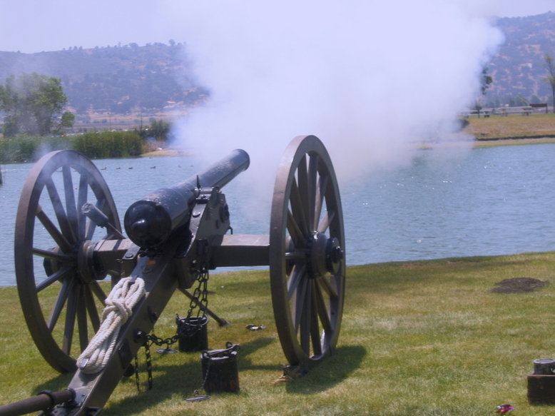 Bear Valley Springs, CA: $th of July Cannon shot at the lake