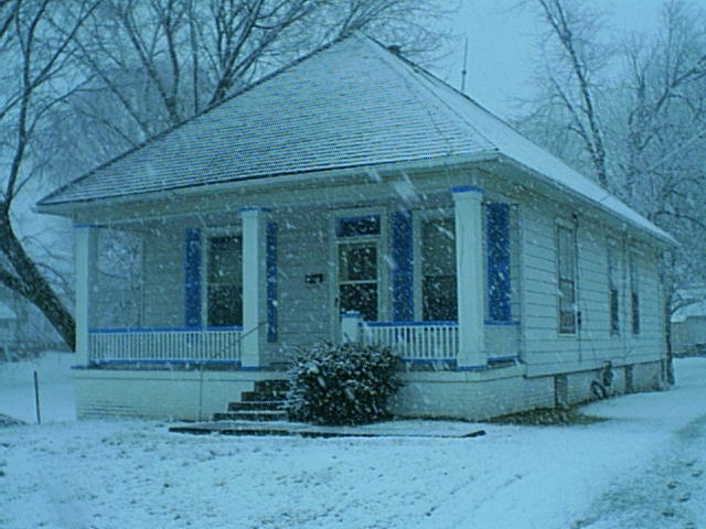 Albion, IL : front of home