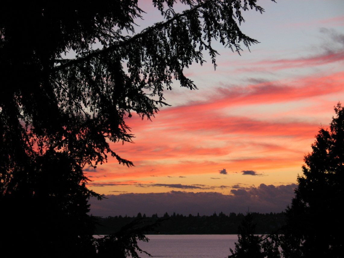 Kirkland, WA: Kirkland sunset over Lake Washington