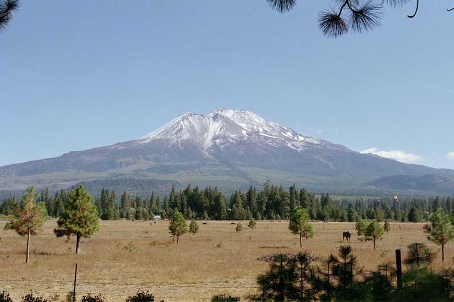 Weed, CA : Mt. Shasta from Weed, CA