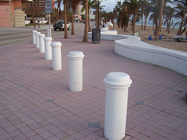 Fort Lauderdale, FL : Fort Lauderdale beach sidewalk