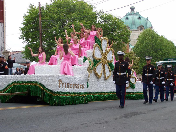 Winchester, VA: Winchester famouse Apple Blossom parade