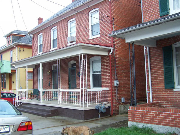 Frederick, MD : Frederick Duplex on West 5th Street