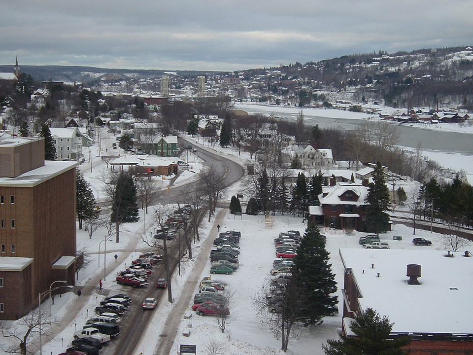 Houghton, MI: This scenic pic of Houghton city is taken from the top of mechanical engineering building at Michigan Technological University around january 2006