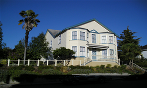 Blue Lake, CA : The Worthington House Inn - A Bed and Breakfast built in 1887