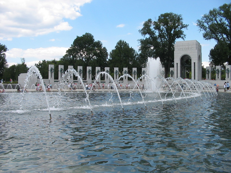 Washington, DC : The National World War II Memorial: Taken in Sept. 2005