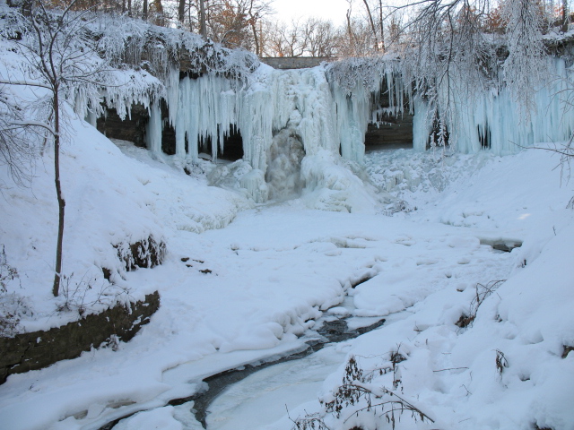 Minneapolis, MN: Frozen Minnehaha Falls