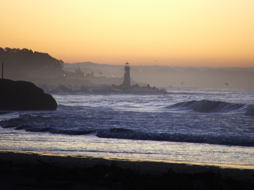 Santa Cruz, CA: lighthouse morning