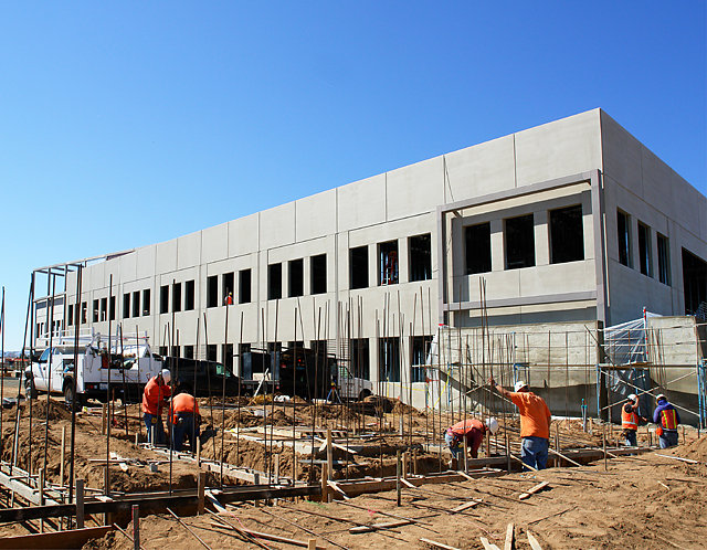 Hesperia, CA : A town under construction. Here is our new city hall.