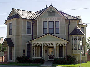 San Marcos, TX: Texas State University Alumni House