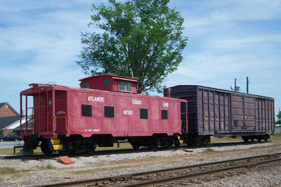 Florence, SC : Train Memorial next to the CIty County Complex