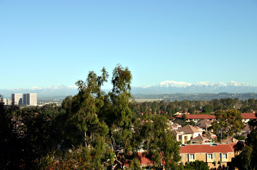 Irvine, CA : View from UCI Social Science Parking Structure