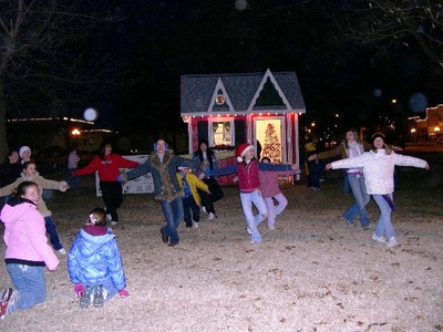 Iola, KS: Iola, Kansas's new Santa House with South Street Dance group performing at Christmas time (2005)