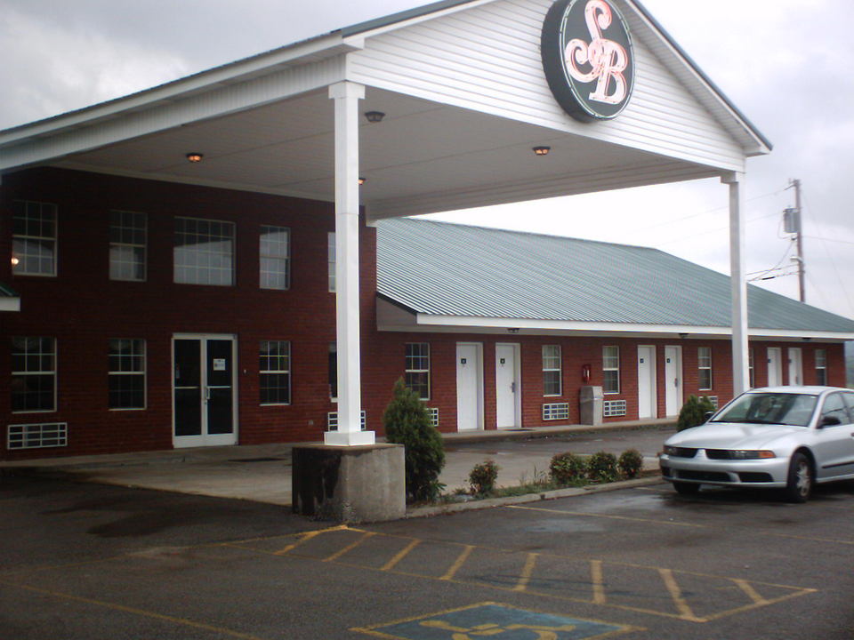 Mount Pleasant, TN : Stone Brook Inn