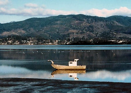 Pacific City, OR : A boat on the Nestucca River in Pacific City