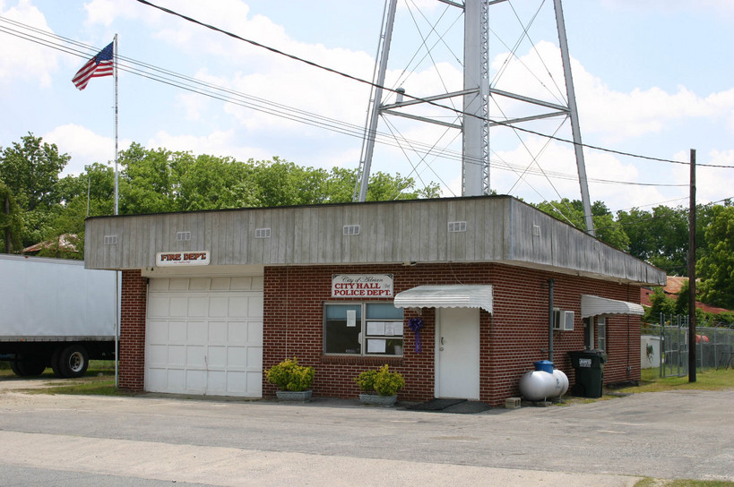 Adrian, GA : City Hall / Police Department / Fire Department