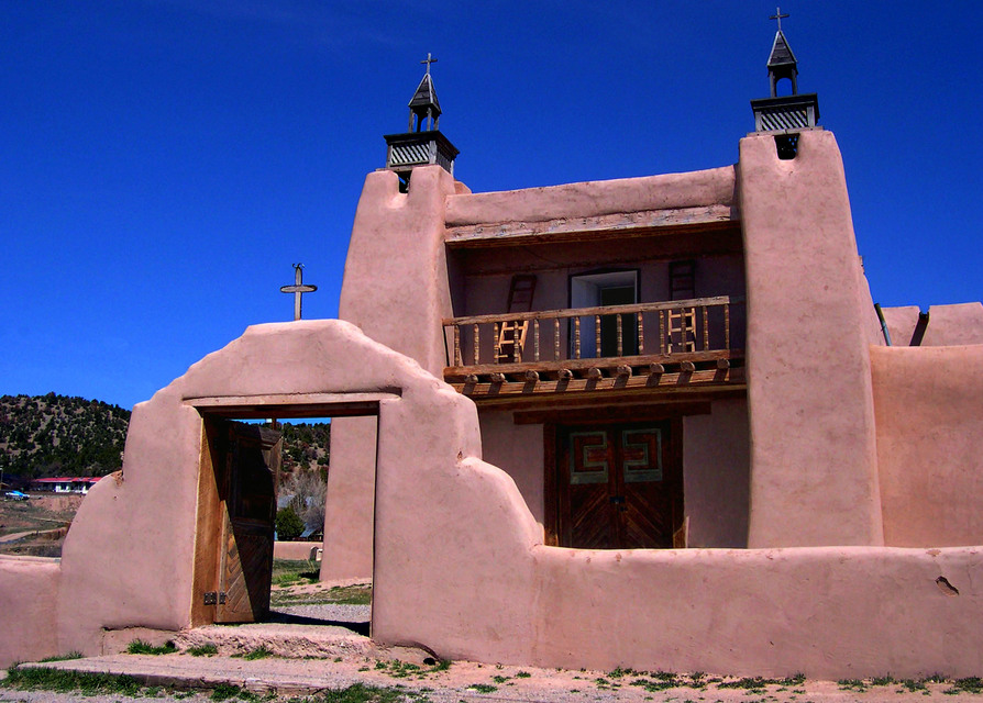 Penasco, NM: Adobe Church User note: This Church is not located in Penasco, New Mexico. It is located in Trampas, New Mexico.