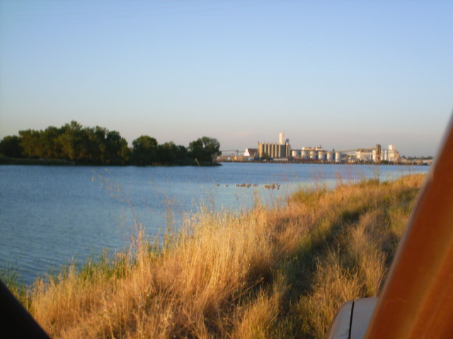 West Sacramento, CA : port of sacramento located between jefferson blvd.&industrial area