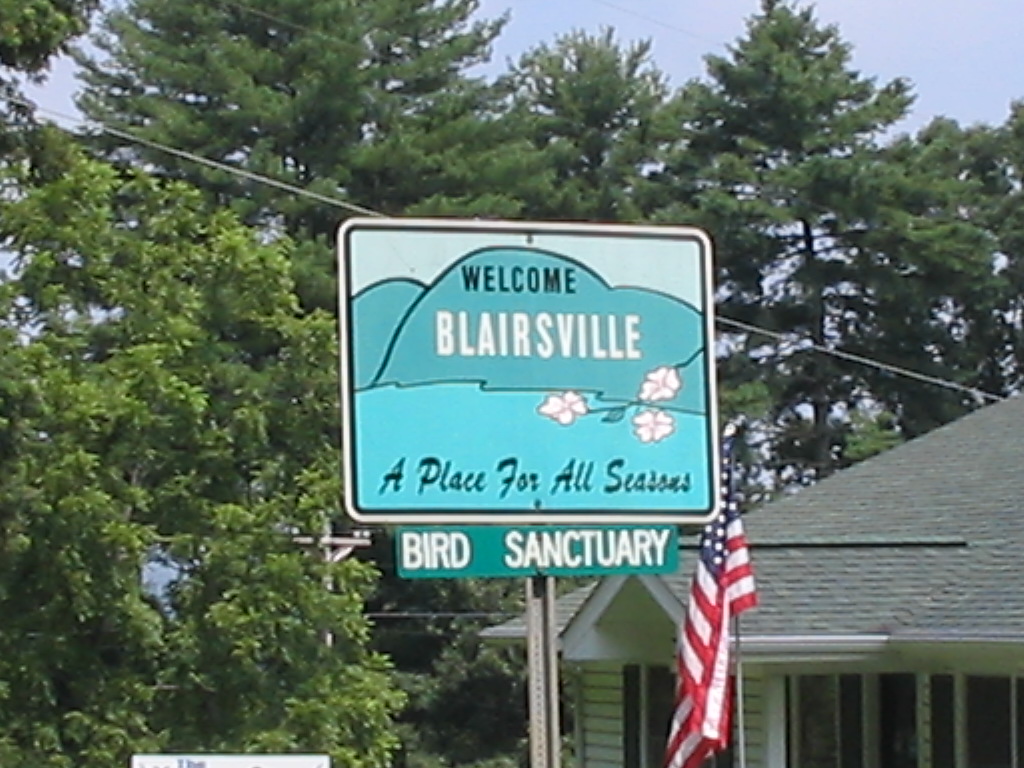 Blairsville, GA: Picture of City lImit Sign