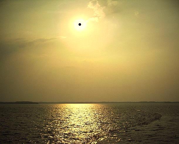 Hartwell, GA : Touch of Golden Sun at Hartwell Lake
