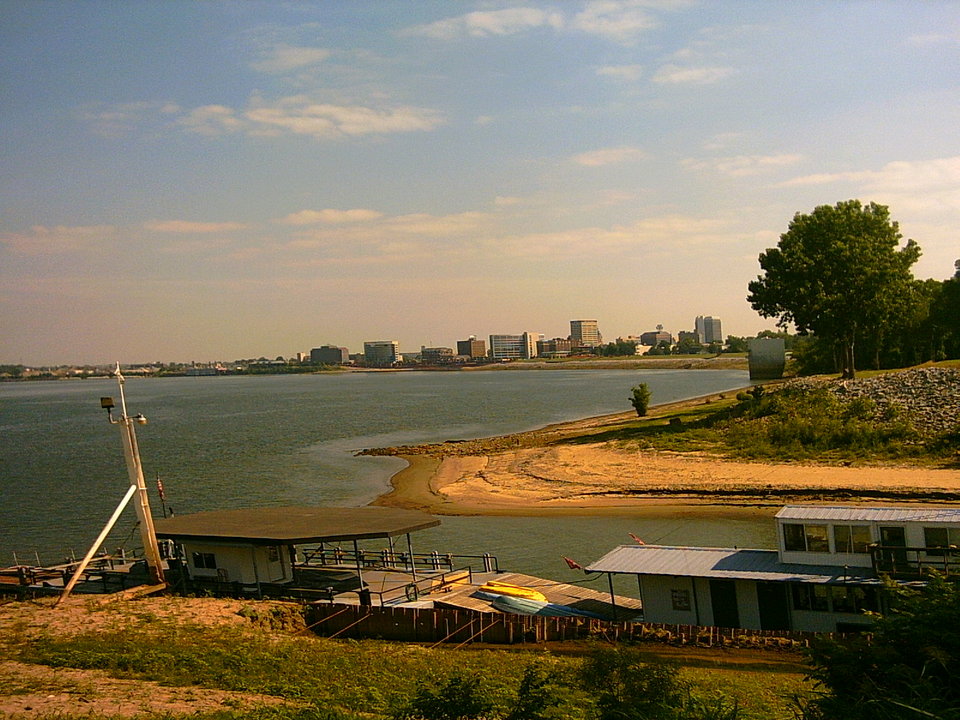 Evansville, IN: A view of downtown Evansville IN. from Marina Point