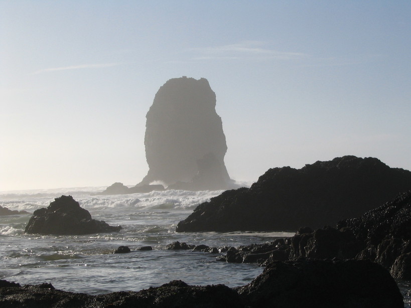 Cannon Beach, OR : The Big Rock at Cannon Beach