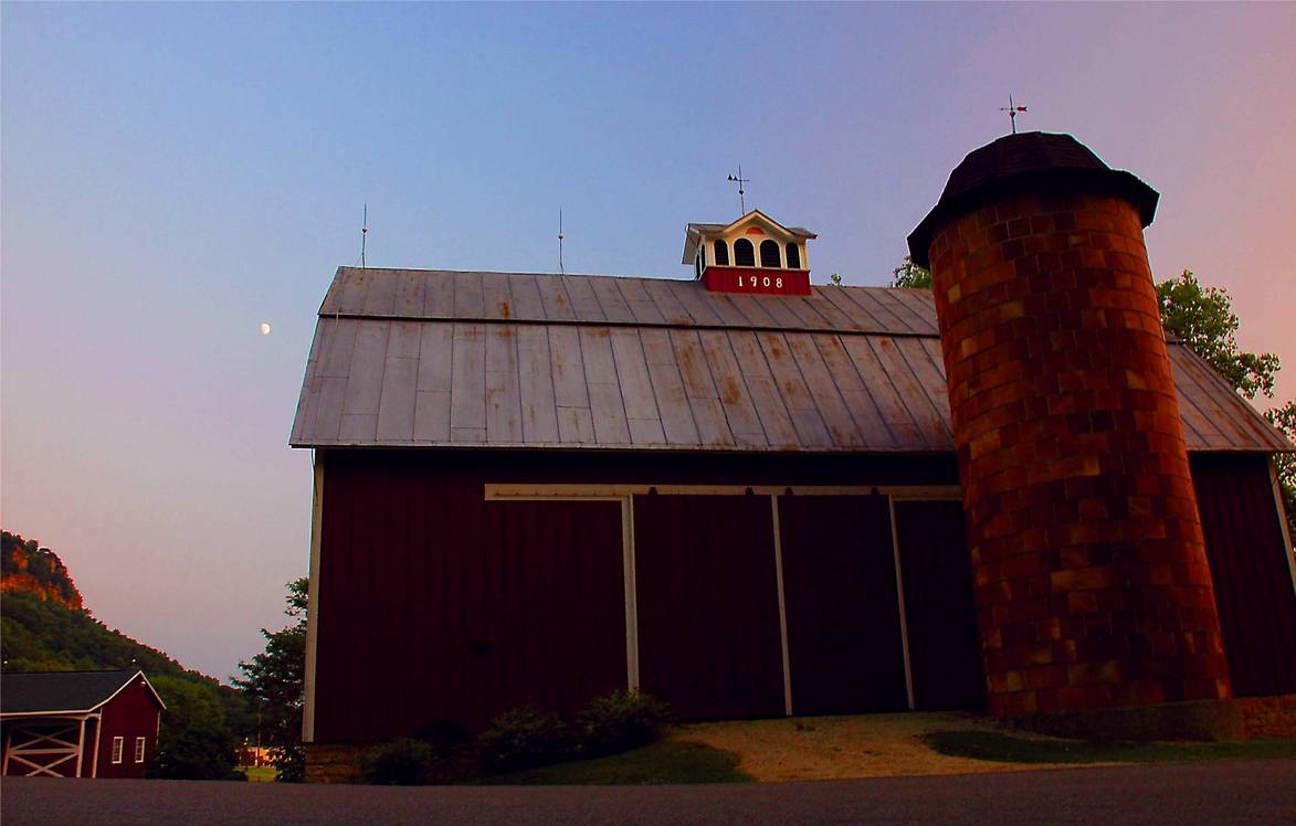 La Crosse, WI : Barn at 29th and Cass