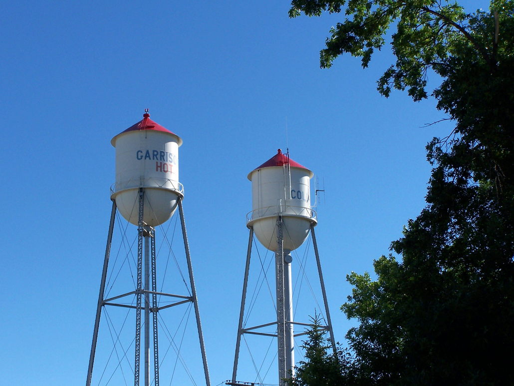 Garrison, ND: Garrison Water Towers - HOT & COLD