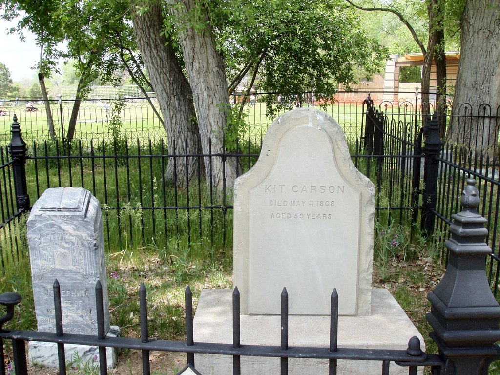 Taos, NM : Kit Carson Park Memorial Cemetery, Taos, NM
