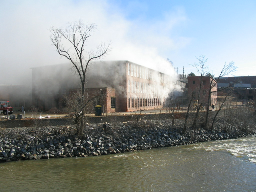 Saxapahaw, NC: Mill on fire - It's condos, now.