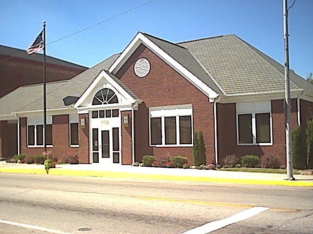 White Hall, IL: Farmers State Bank on Main street in White Hall, Illinois