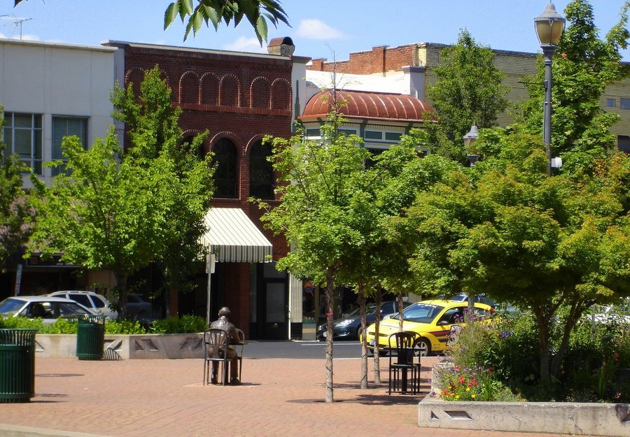 Medford, OR : Vogel Plaza