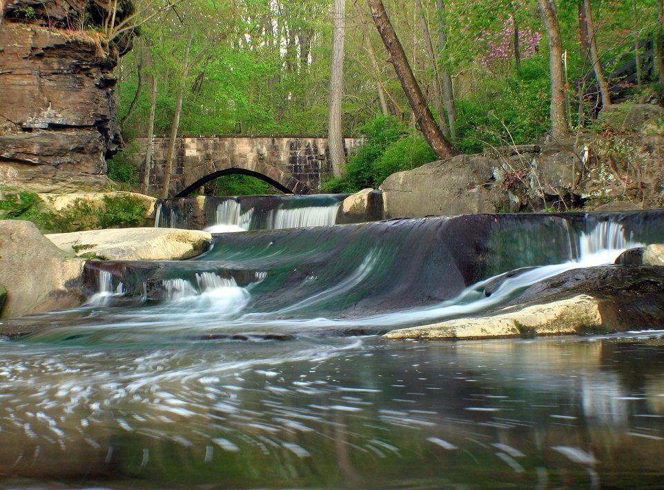 Olmsted Falls, OH: Creek Bridge in Olmsted Township Park, OH