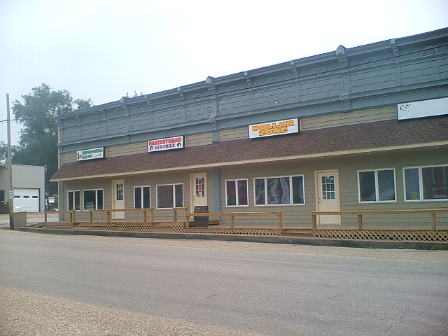 Keithsburg, IL: these were the new stores in keithsbug,illinois taken 8/21/06