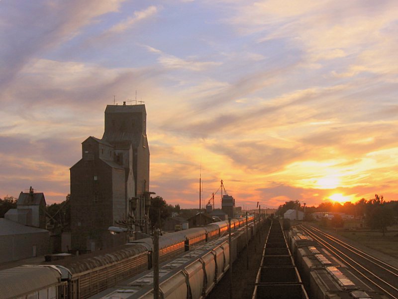 Harvey, ND : Sunset Overlooking CP Railyard, Harvey, ND photo, picture