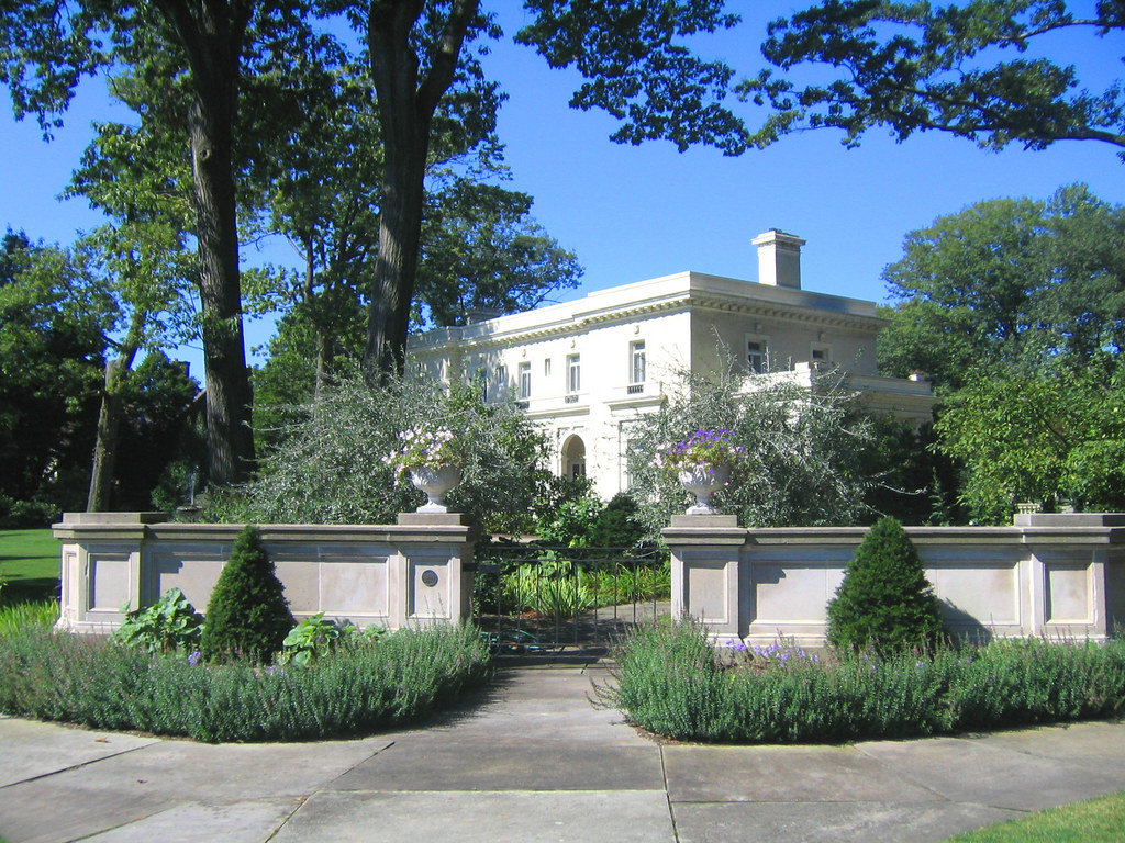 Cleveland Heights, OH: Tremaine-Gallagher House, Fairmount Blvd, Cleveland Heights