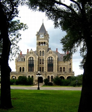 Victoria, TX: Restorted Court House Facing DeLeon Plaza Park