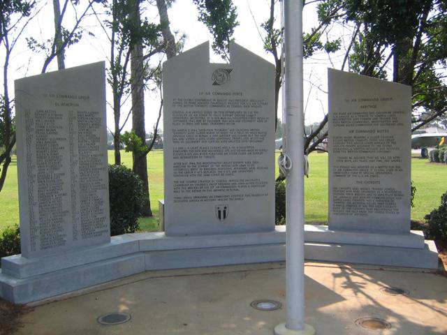 Mary Esther, FL: Air Commando Memorial Hurlburt Field Airpark