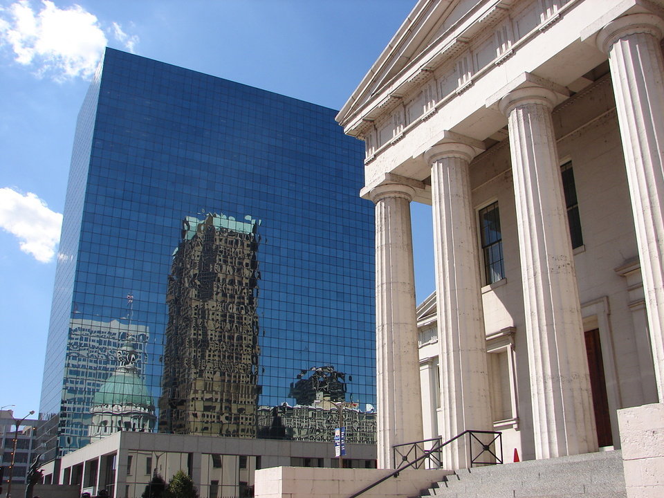St. Louis, MO: Reflection of the Old Courthouse, St. Louis, MO
