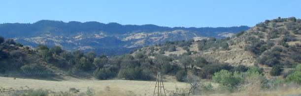 Coalinga, CA: Rolling Hills in Oil Country